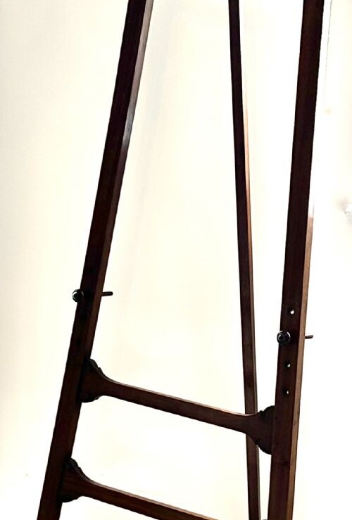 Artist's Easel in Mahogany
